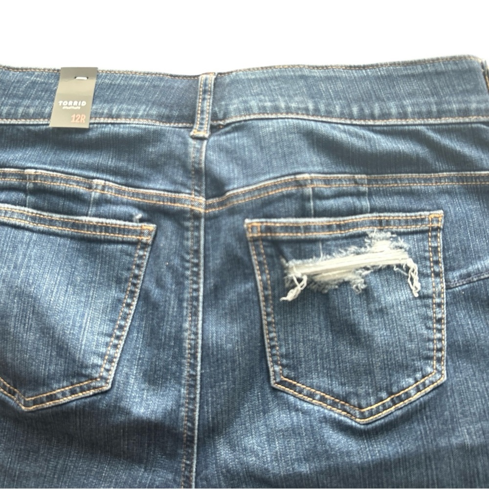 torrid Bombshell Distressed Skinny Jeans - Picture 4 of 9